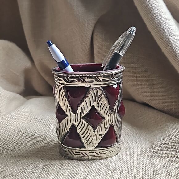 Small Red Glass Vase Encased in Silver Metal - oval - Picture 8 of 10